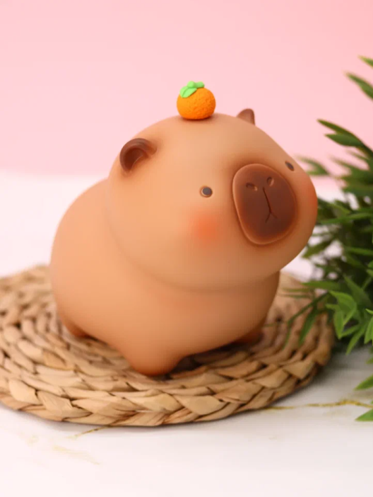 Копилка &quot;Capybara with yummy treats&quot;, 14 см 