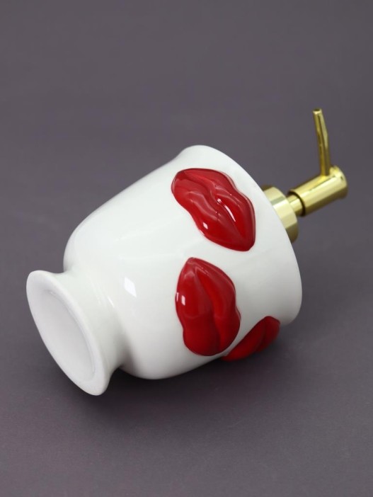 Дозатор для жидкого мыла iLikeGift "Чувственные губы", 400мл 