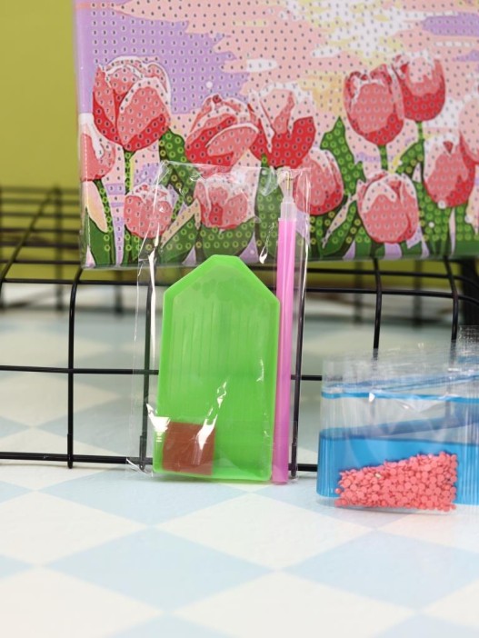 Алмазная мозаика на подрамнике Draw Me! «Delicate flower», (20*20 см) 