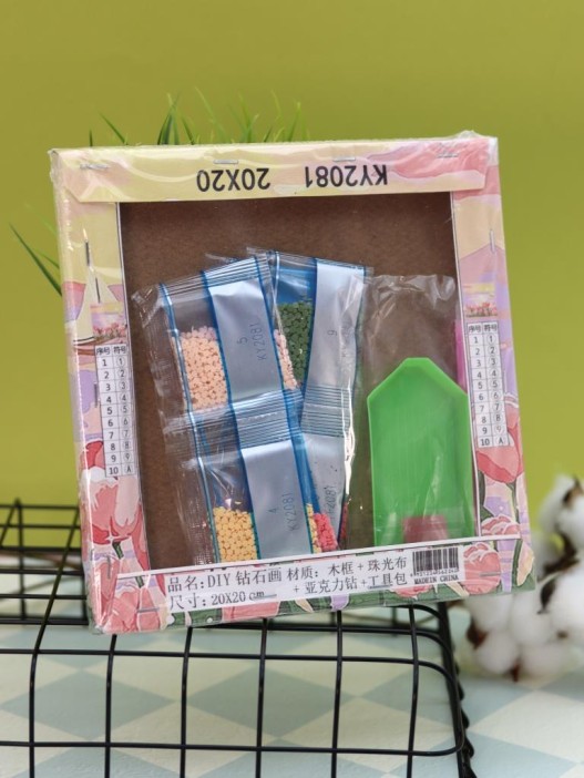 Алмазная мозаика на подрамнике Draw Me! «Delicate flower», (20*20 см) 