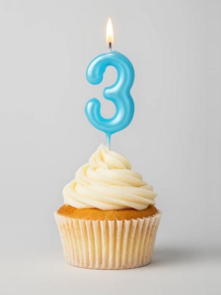Свеча для торта "Azure glow" цифра 3, (6 см)