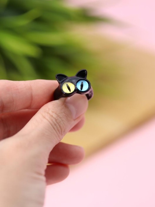 Кольцо акриловое GIRLY "Черный кот", черное (d=1,7 см) 