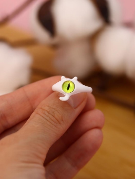 Кольцо акриловое GIRLY &quot;Green eye&quot;, white (d=1,7 см) 