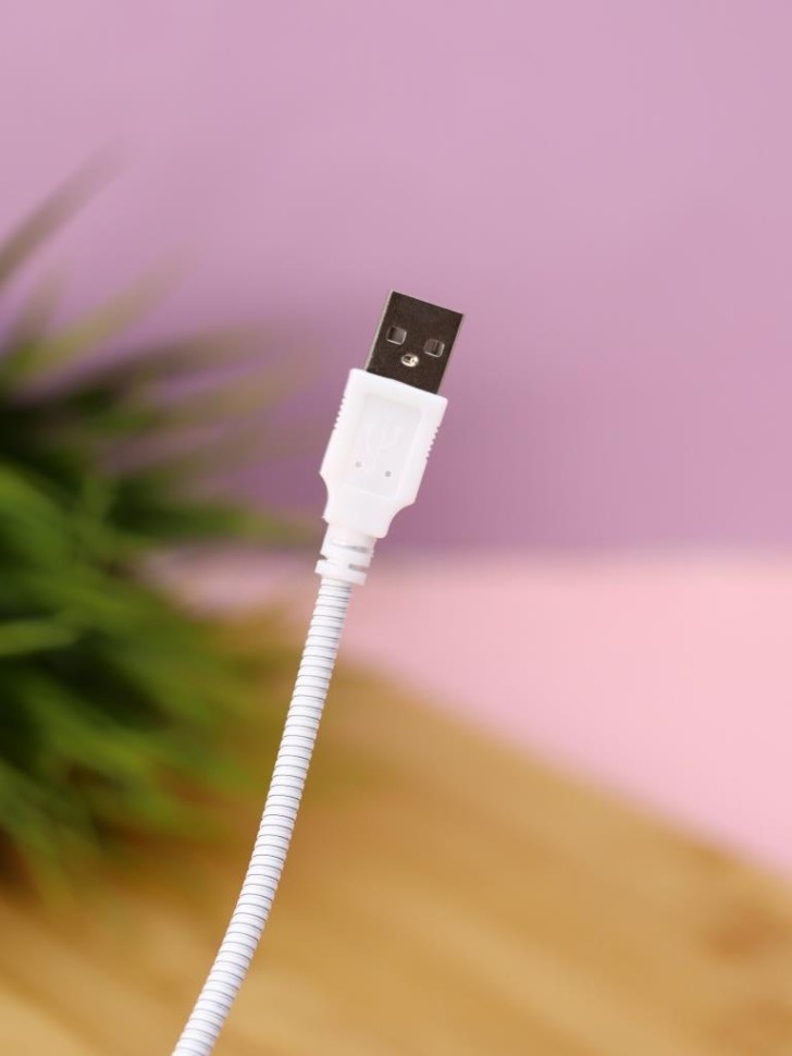 Ночник "Светящийся астронавт" (3,2*4,5*5,6 см), USB