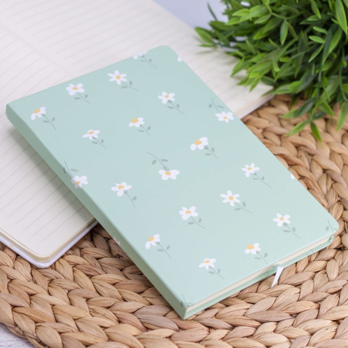 Блокнот (A5) &quot;Field flowers&quot;, green (14.5*21) 