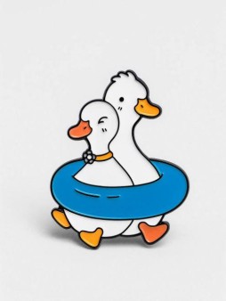 Значок металлический iLikeGift "Together on the waves"