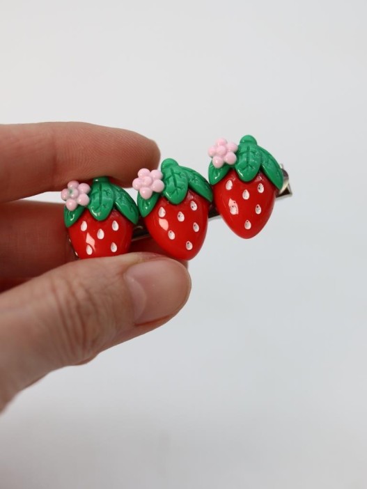 Заколка для волос GIRLY "Juicy strawberry", red 