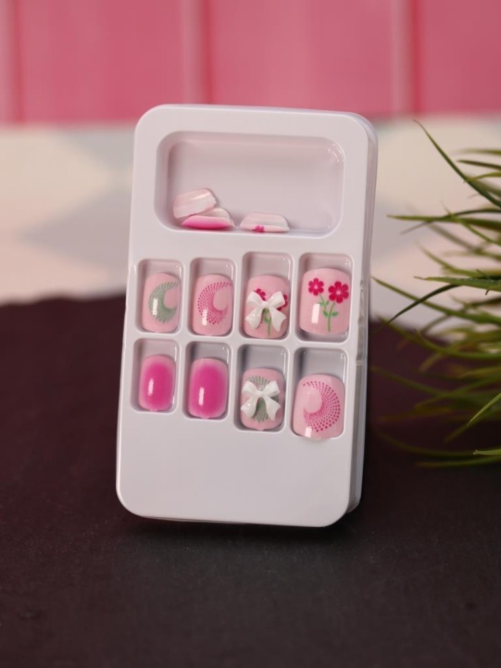 Накладные ногти GIRLY "Нежные цветы", 12 шт., складными пластинами