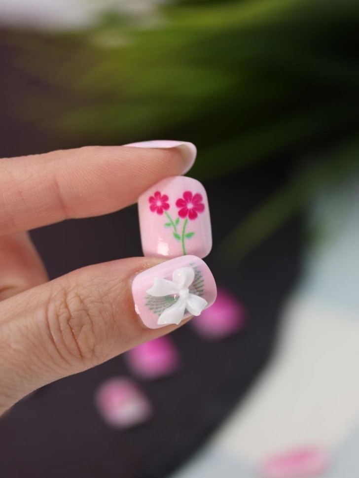 Накладные ногти GIRLY "Нежные цветы", 12 шт., складными пластинами