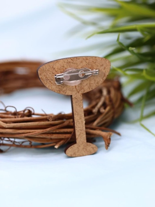 Значок ЭКО из дерева "Пусть год будет игристым" 