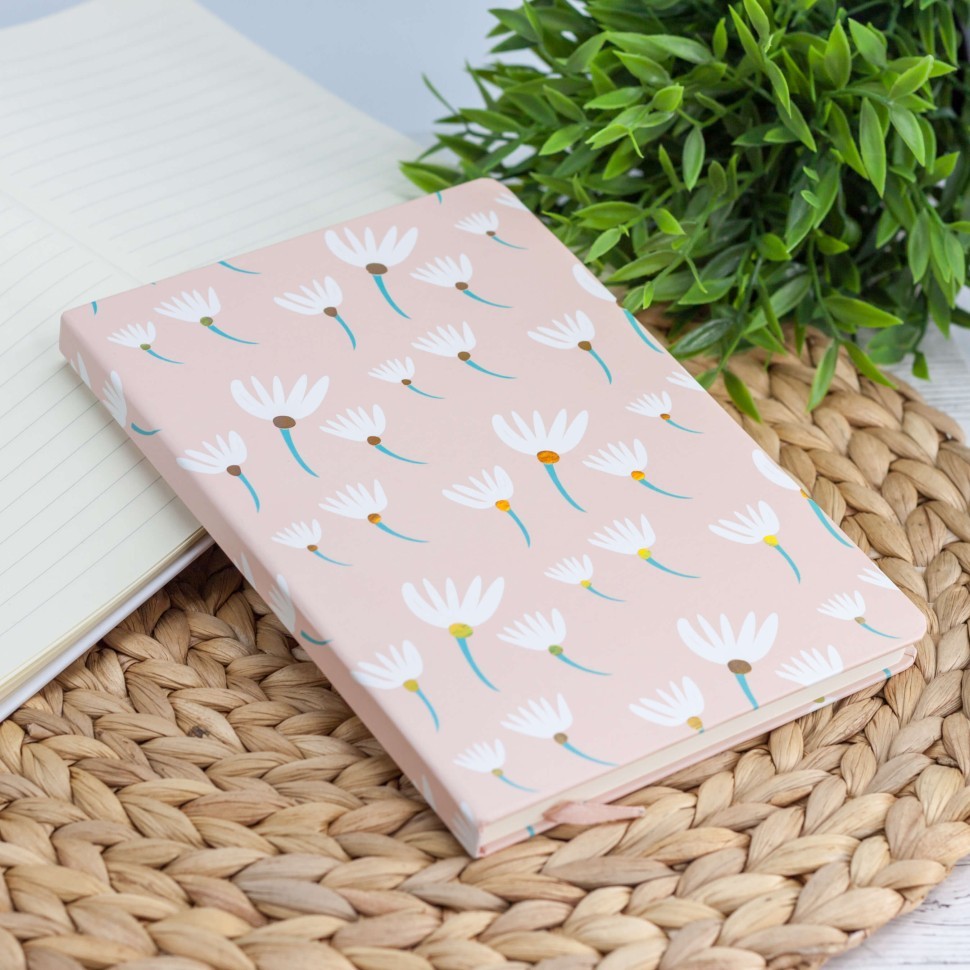 Блокнот (A5) "Flowers and leaves", pink (14.5*21)