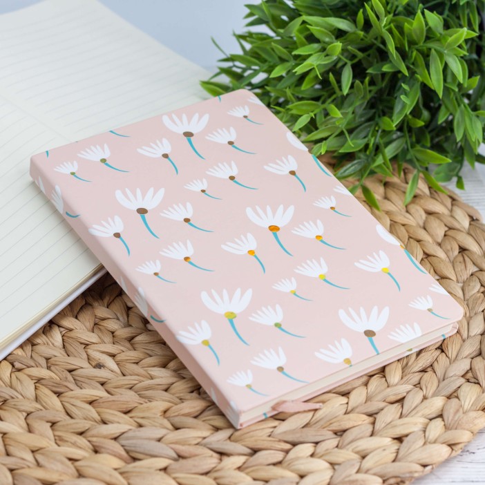 Блокнот (A5) "Flowers and leaves", pink (14.5*21) 