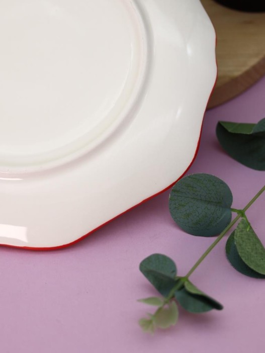 Тарелка керамическая iLikeGift «Ты сильнее, чем думаешь. Любовь начинается с себя.» 