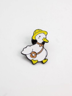 Значок металлический iLikeGift "Duck hat"