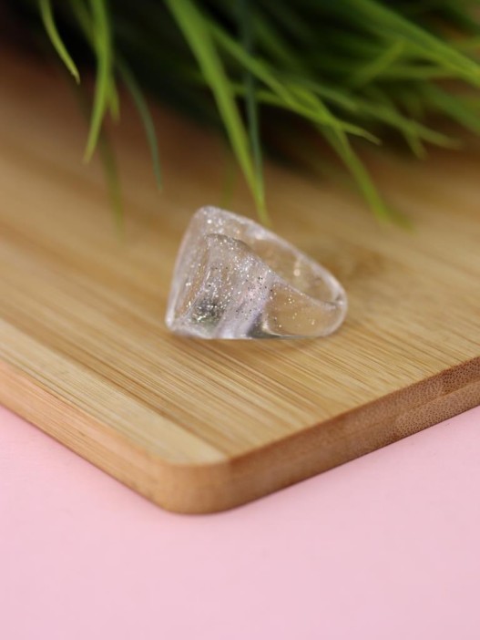 Кольцо акриловое GIRLY "Белое сердце", белое (d=1,7 см) 