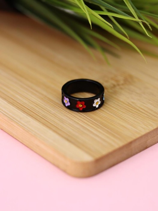Кольцо акриловое GIRLY "Изобилие цветов", черное (d=1,7 см) 