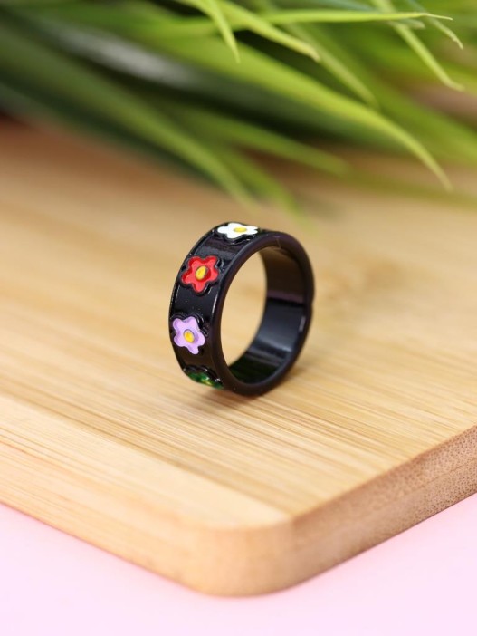 Кольцо акриловое GIRLY "Изобилие цветов", черное (d=1,7 см) 