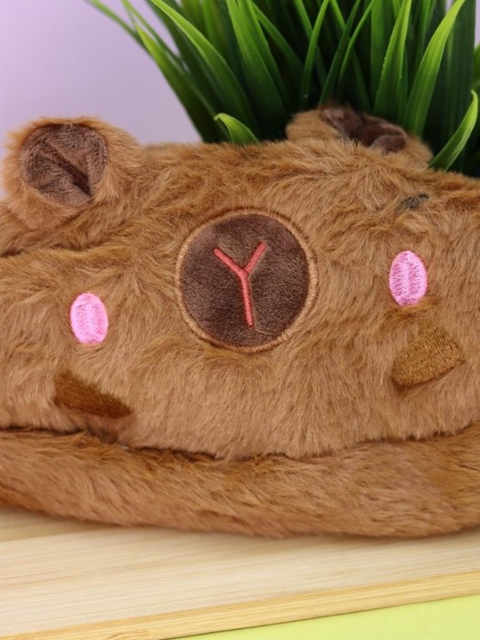 Пенал плюшевый &quot;The capybara is sleeping&quot;, brown (18*9 см) 
