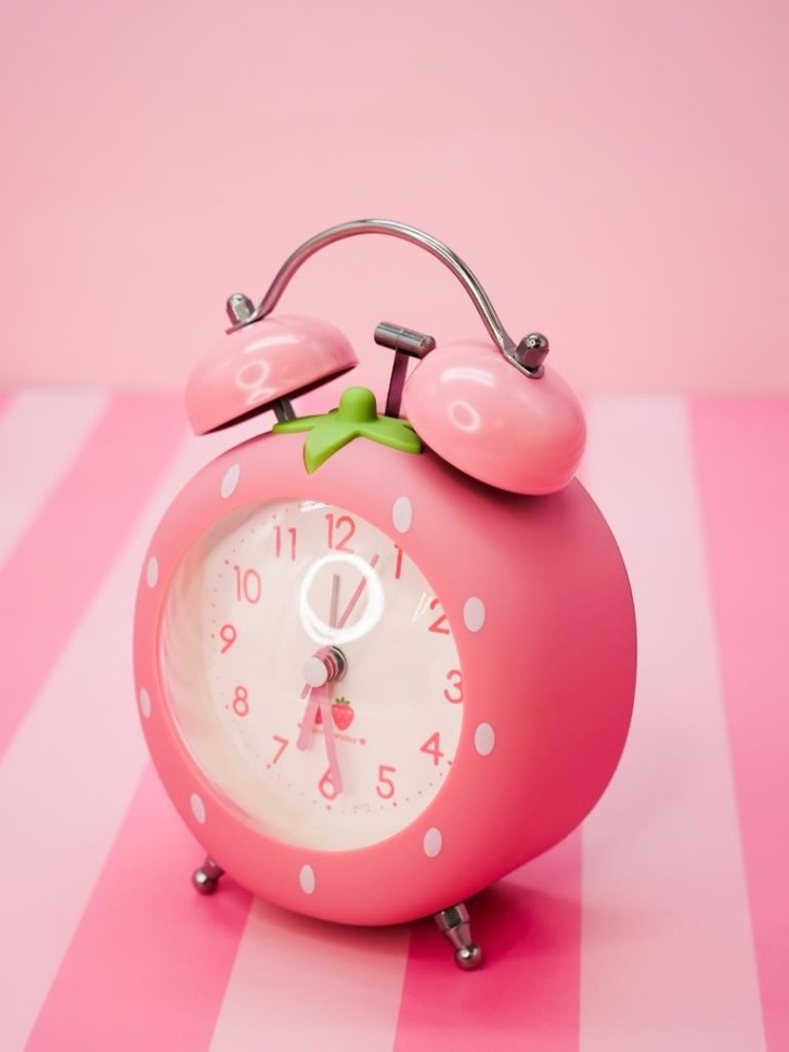 Часы-будильник «Strawberry», pink