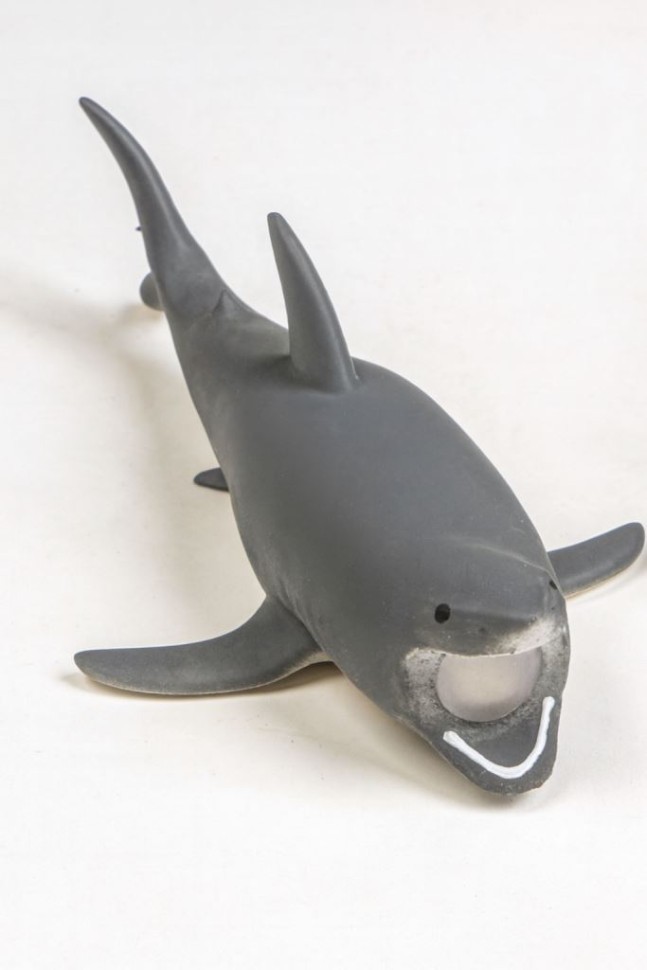 Мялка-антистресс "Shark life", gray (20*10.5*6 см)