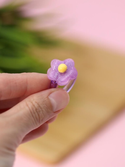 Кольцо акриловое GIRLY "Фиолетовый цветок", фиолетовое (d=1,7 см) 