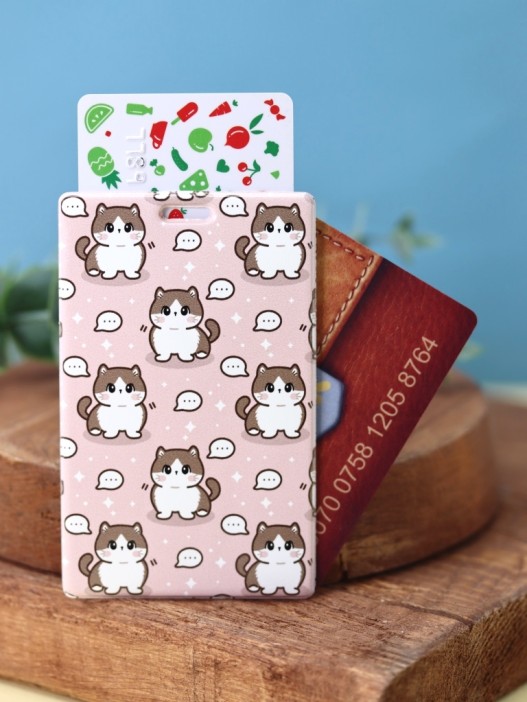 Держатель для карт Аниме "Много милых кошек" (6,5 х 10,4 см) 