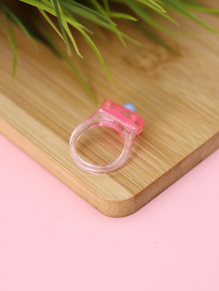 Кольцо акриловое GIRLY "Розовый цветок", розовое (d=1,7 см)
