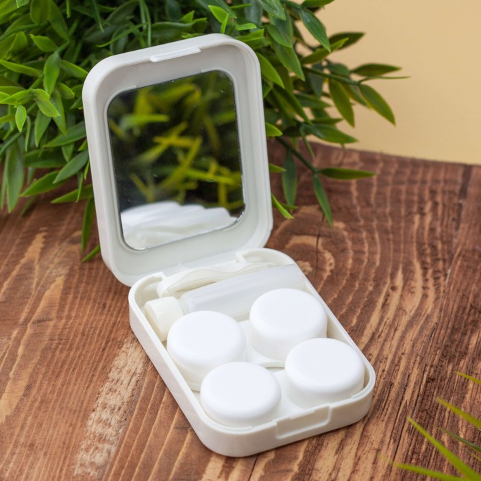 Контейнер для линз "Strawberry many bear" 