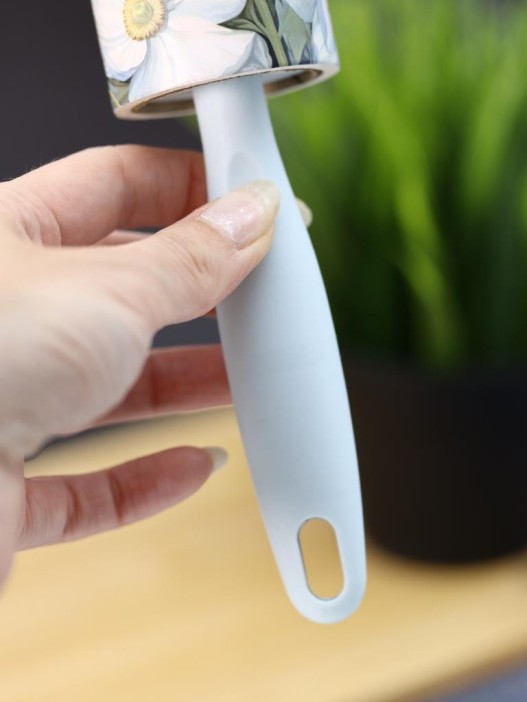 Ролик для чистки одежды &quot;White flowers&quot;, 10 см*60 листов 