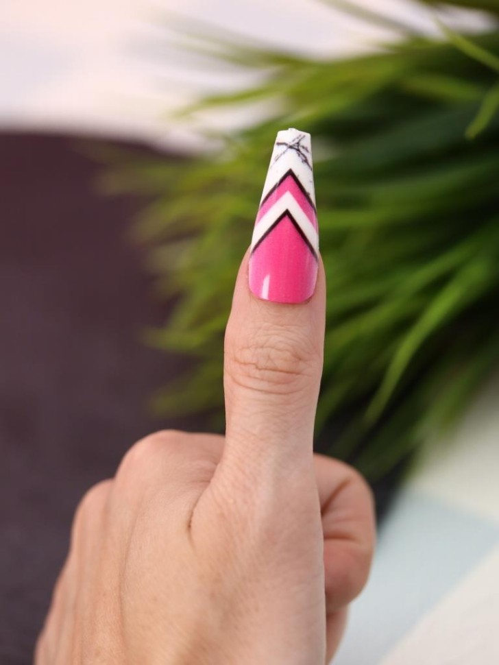 Накладные ногти GIRLY "Асимметрия", 12 шт., с клеевыми пластинами