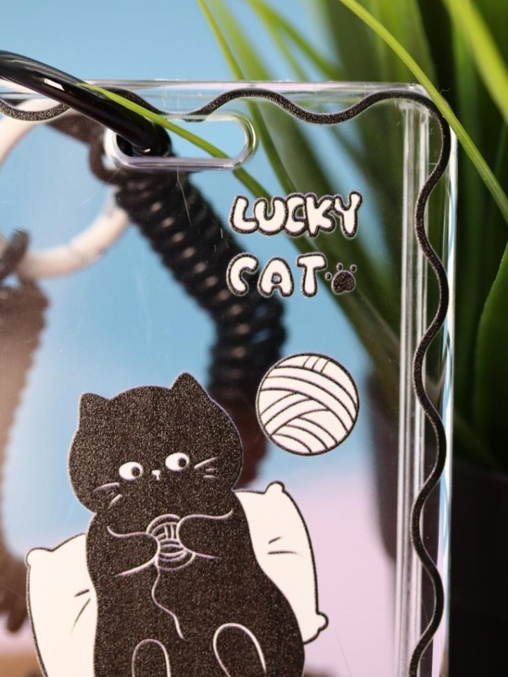 Футляр для карт на брелке ПО ПЛАНУ. "Игрушки для кошек"