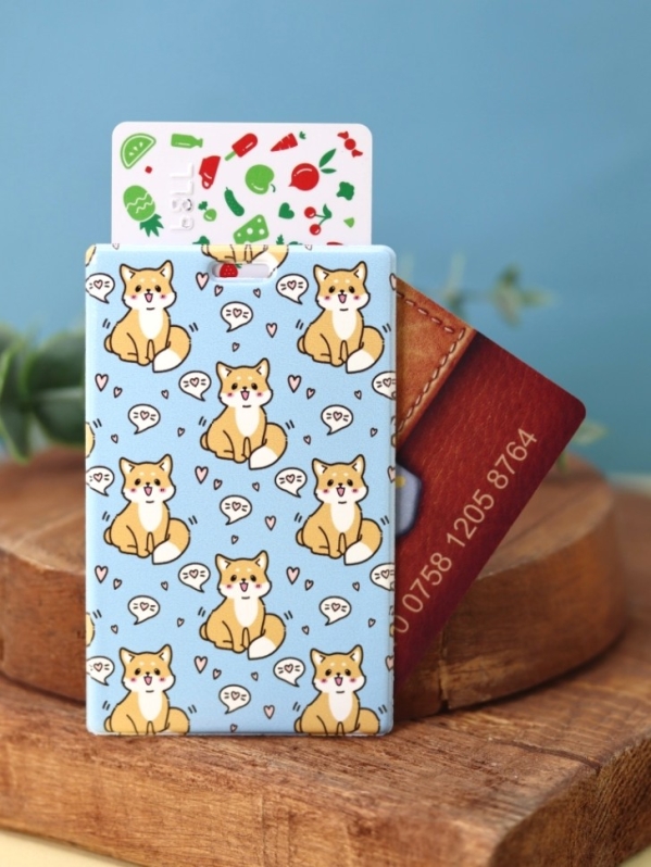 Держатель для карт Аниме "Много лис" (6,5 х 10,4 см)