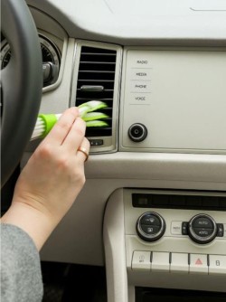 Щетка для чистки труднодоступных мест (2,5х15,5х3 см)