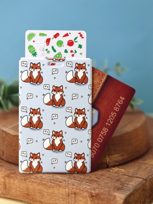 Держатель для карт Аниме "Влюбленные лисички" (6,5 х 10,4 см) 
