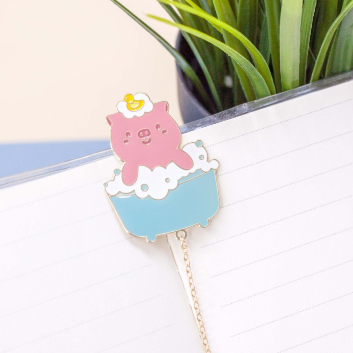 Закладка &quot;Bathing pig&quot; red 