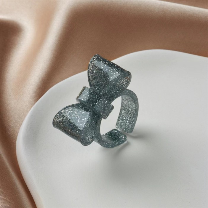 Кольцо акриловое GIRLY "Бантик", черное (d=1,8 см) 