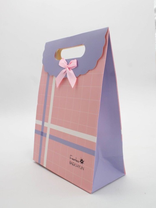 Пакет подарочный (M) &quot;Simple plaid&quot;, red (19x 9 x 27) 