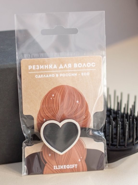 Резинка для волос ЭКО из дерева "Черное сердечко"