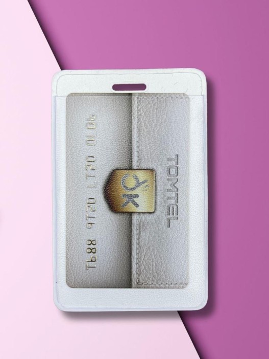 Держатель для карт LOL LAB  &quot;Непокорённая и свободная&quot; (6,5 х 10,4 см) 