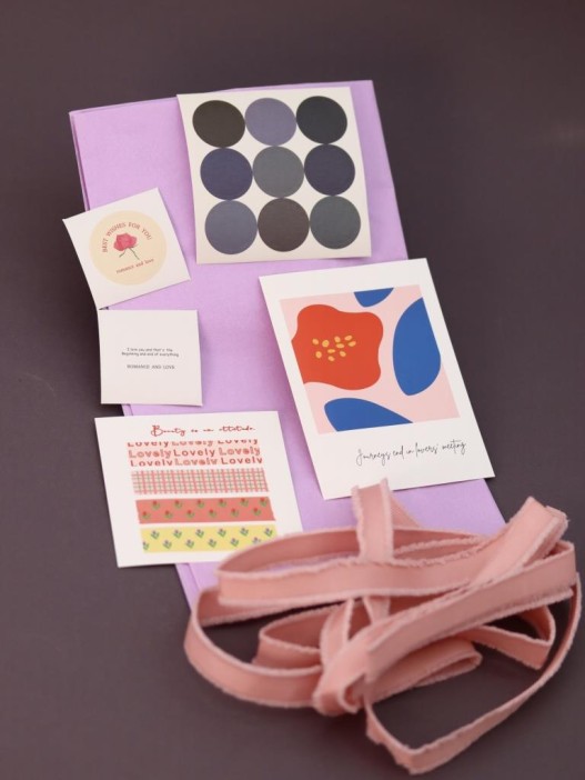 Упаковочный набор для подарков (2 листа+лента+открытка+5 наклеек) &quot;Gentle touch&quot;, 50x70 см 