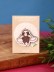 Значок ECO из дерева Rainbow Sloth 