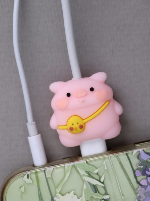 Защитная насадка для провода iLikeGift "Pig bag" 