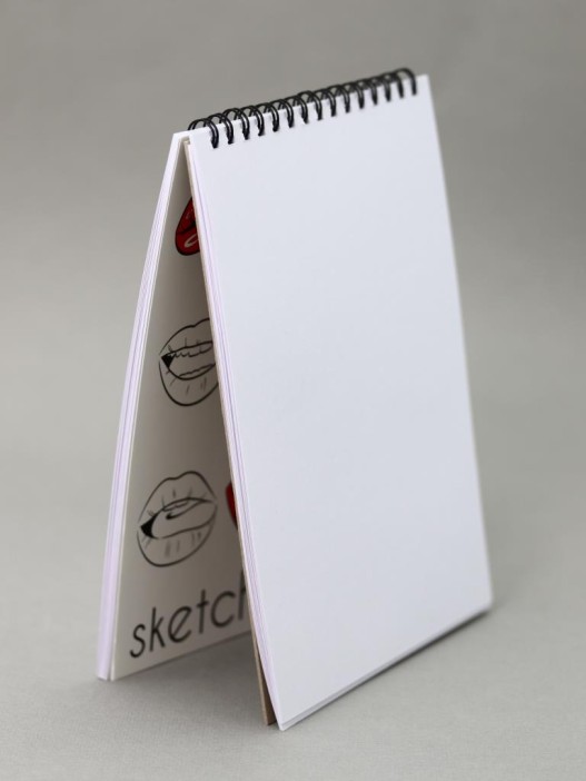 Скетчбук &quot;Lips&quot; 14х20 см,  плотность 100 гр 