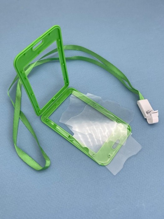 Держатель для карт с шнурком "Clear color", green (11*7 см) 