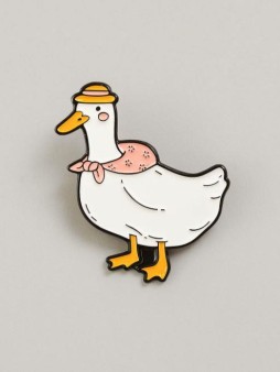 Значок металлический iLikeGift "The goose in the hat"