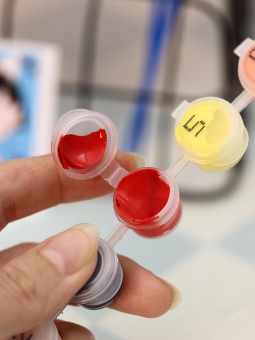 Картина по номерам на подрамнике Draw Me! «Cheerful girl», (20*20 см) 