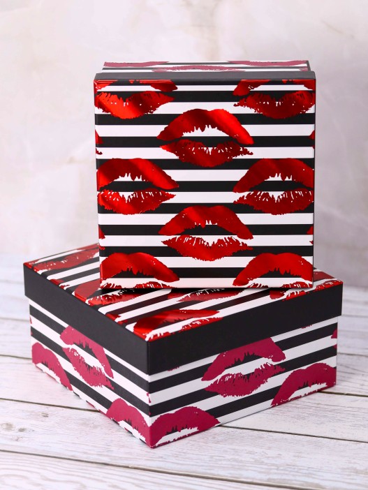 Подарочная коробка «Kiss of passion», 15*15*6.5 