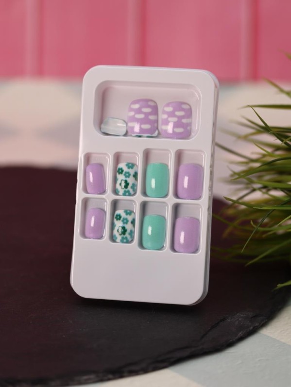 Накладные ногти GIRLY "Сирень", 12 шт., с клеевыми пластинами