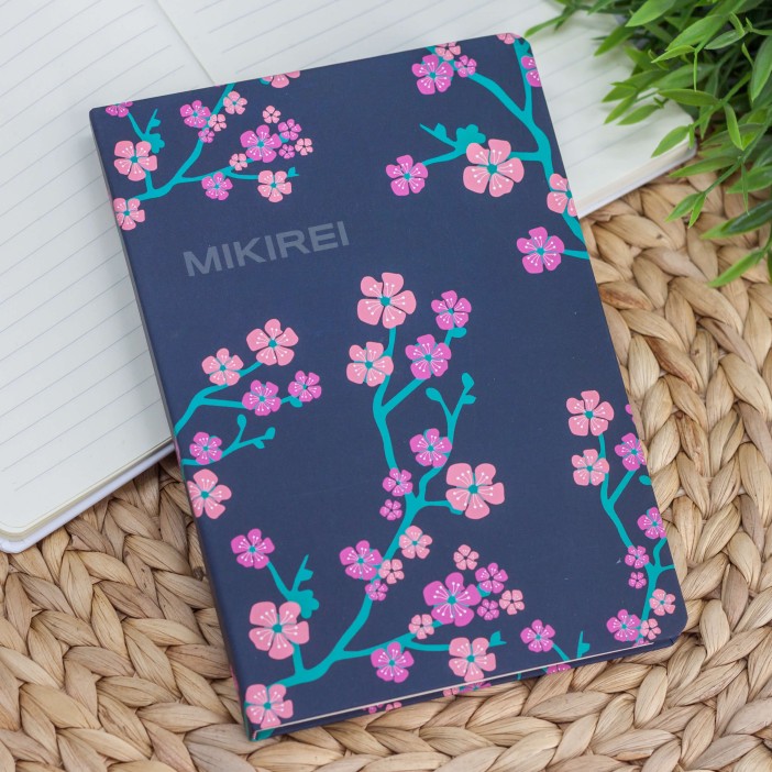 Блокнот (A5) &quot;Many small flowers&quot;, black (14.5*21) 