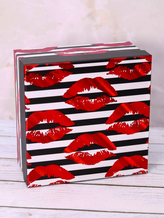 Подарочная коробка «Kiss of passion», 19*19*9.5 